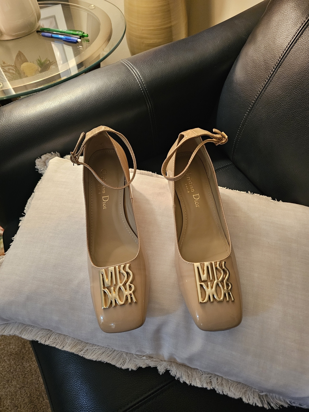 Dior Nude Patent Leather Mary Jane Pumps with Gold Logo - Picture 3 of 4